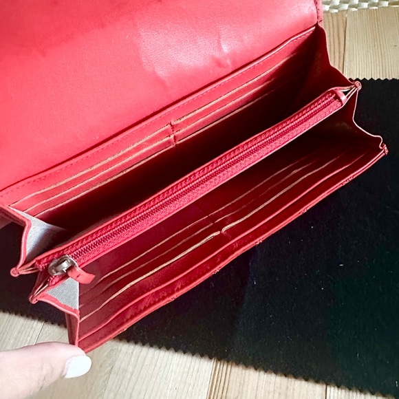 Chanel Timeless Red leather Long Wallet - Picture 3 of 7